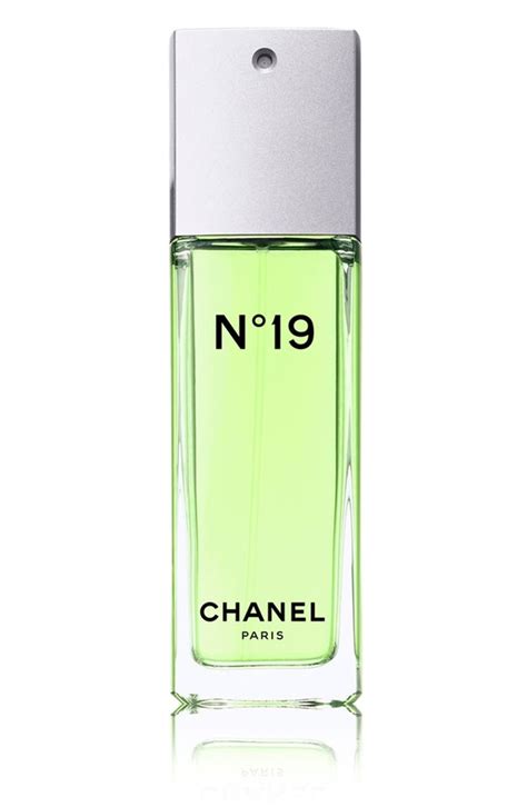 chanel 19 piccola|N°19 Eau De Toilette Spray .